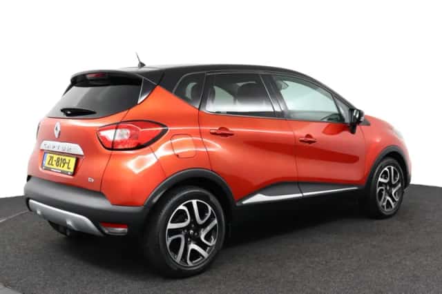 Renault Captur (2015) thumbnail 3
