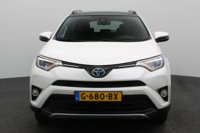 Toyota RAV4 (2017) thumbnail 4