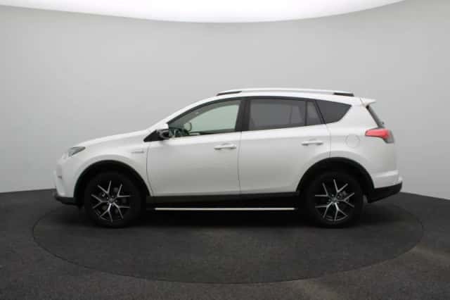 Toyota RAV4 (2017) thumbnail 5
