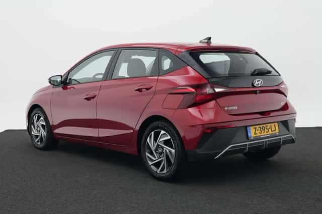 Hyundai i20 (2024) thumbnail 3