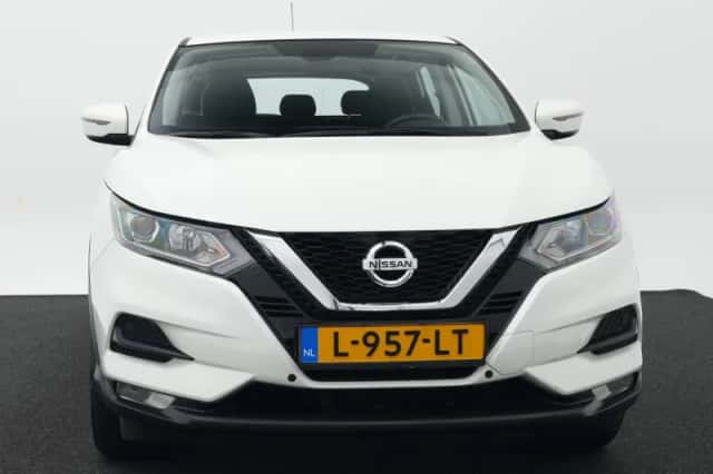 Nissan Qashqai (2021) thumbnail 4