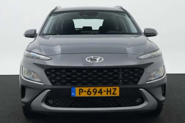 Hyundai Kona (2021) thumbnail 4