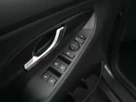 Hyundai i30 thumbnail 33