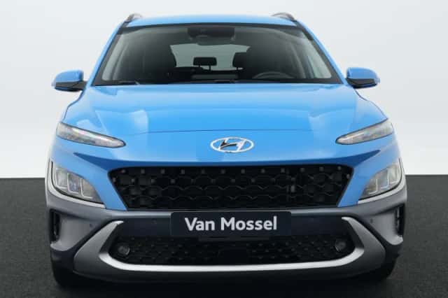 Hyundai Kona (2022) thumbnail 4