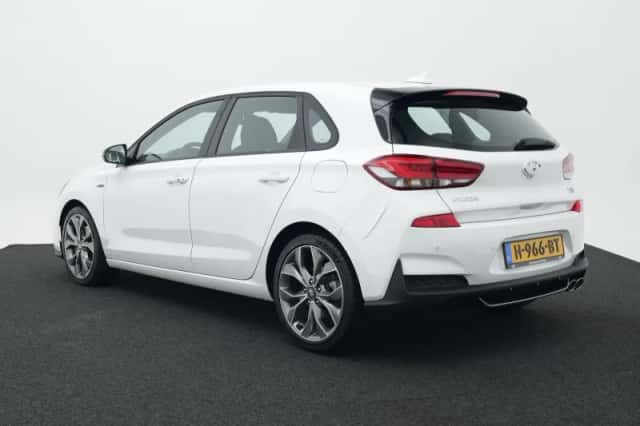 Hyundai i30 (2020) thumbnail 3