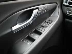 Hyundai i30 thumbnail 39