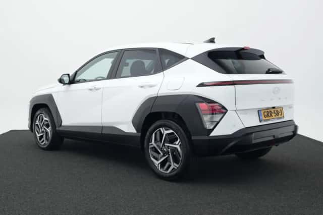 Hyundai Kona (2024) thumbnail 3