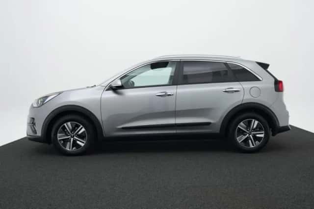 Kia Niro (2022) thumbnail 5