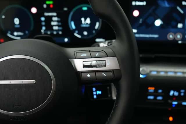 Hyundai Kona (2023) thumbnail 11