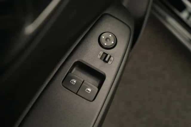 Hyundai i10 (2023) thumbnail 26