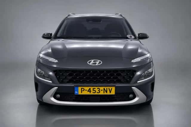 Hyundai Kona (2022) thumbnail 3