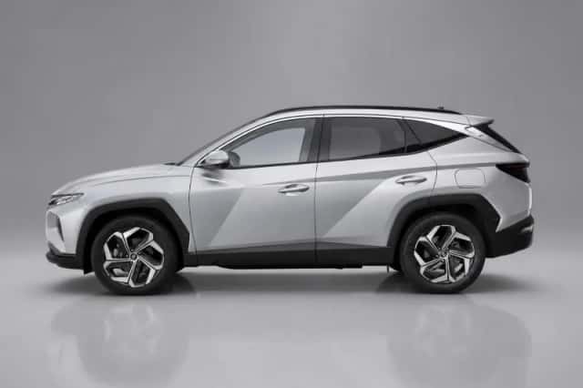 Hyundai Tucson (2022) thumbnail 2