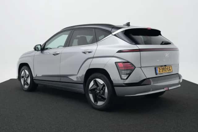 Hyundai Kona (2024) thumbnail 3