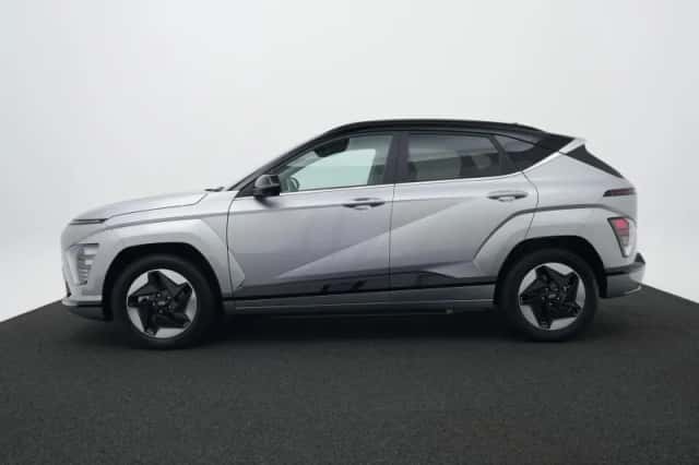 Hyundai Kona (2024) thumbnail 5