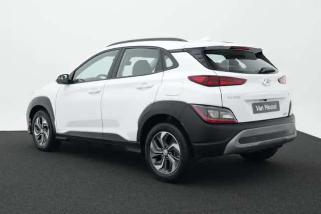 Hyundai Kona (2023) thumbnail 3
