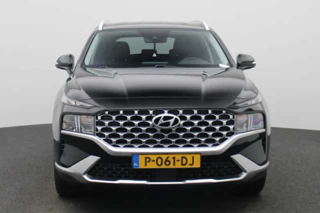 Hyundai Santa Fe (2022) thumbnail 3