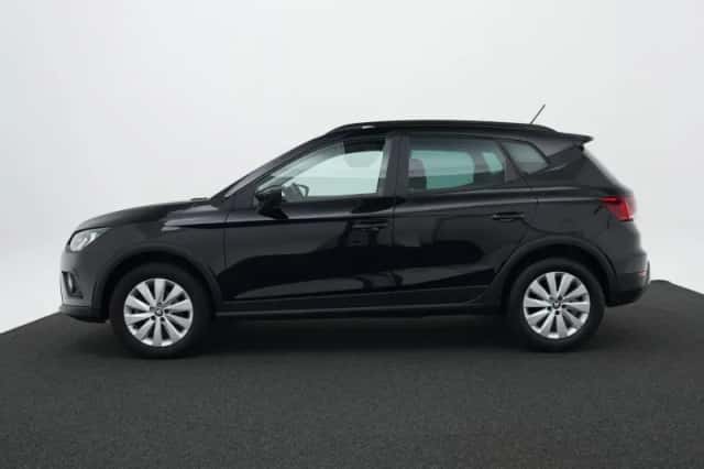 SEAT Arona (2018) thumbnail 5