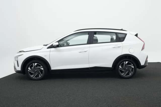Hyundai Bayon (2023) thumbnail 4