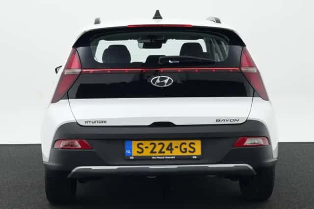 Hyundai Bayon (2023) thumbnail 5