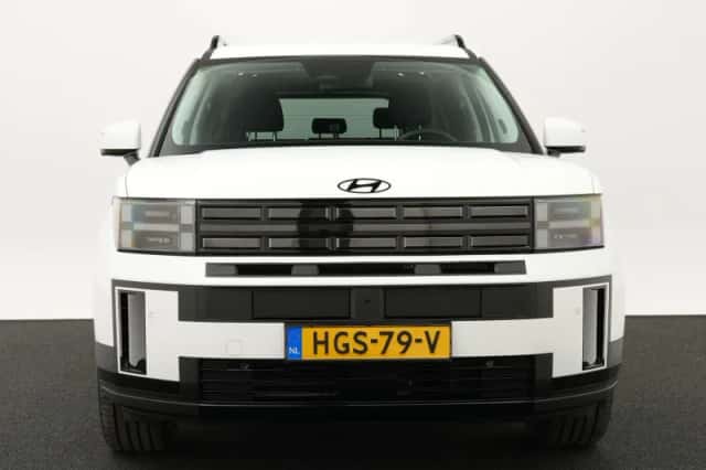 Hyundai Santa Fe (2025) thumbnail 3