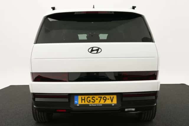 Hyundai Santa Fe (2025) thumbnail 5
