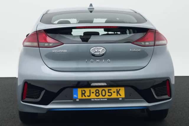 Hyundai Ioniq (2018) thumbnail 5