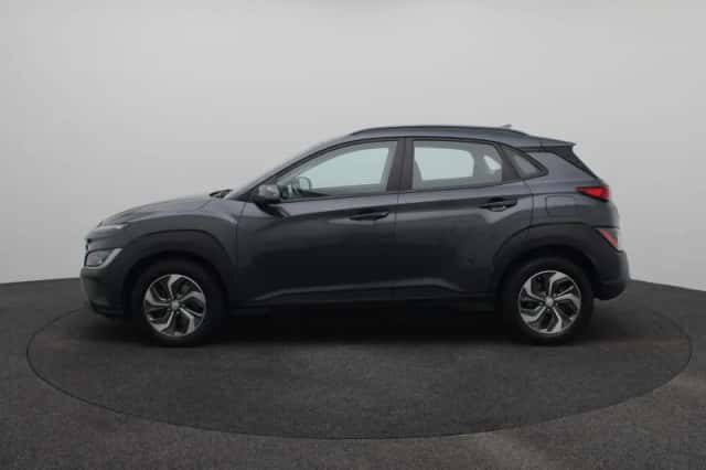 Hyundai Kona (2022) thumbnail 4