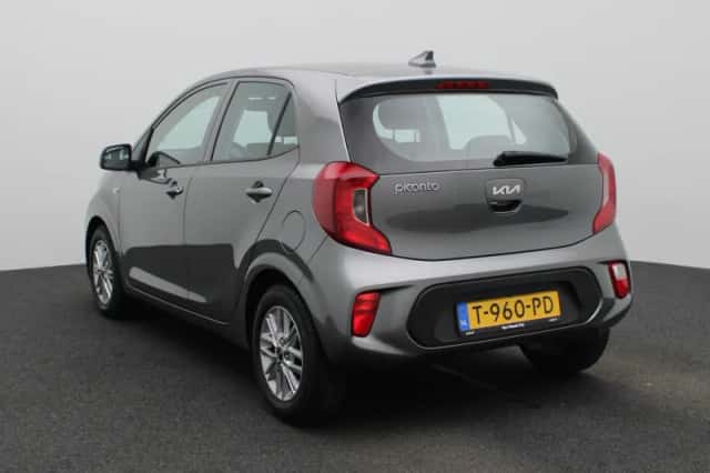 Kia Picanto (2023) thumbnail 2