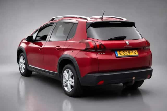 Peugeot 2008 (2019) thumbnail 4