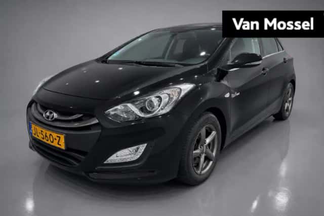 Hyundai i30 (2016) thumbnail 1