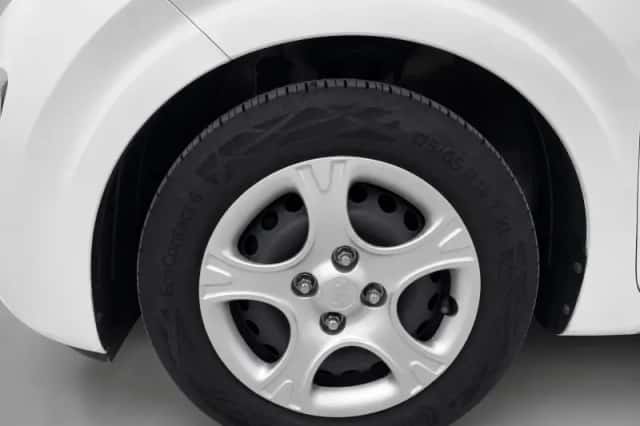 Kia Picanto (2021) thumbnail 6