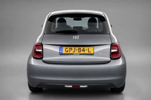 Fiat 500 (2022) thumbnail 3