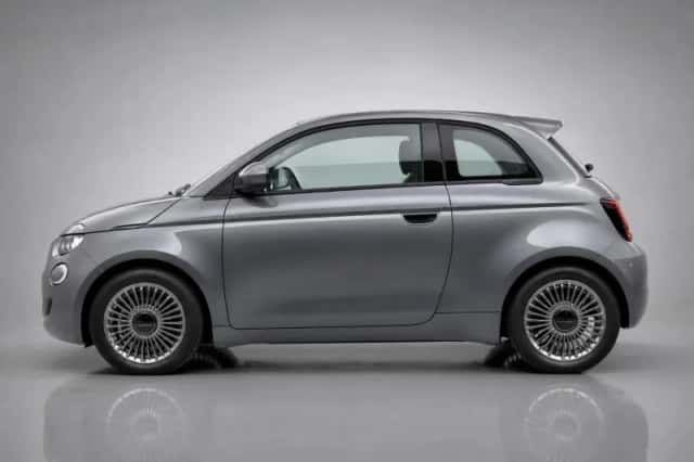 Fiat 500 (2022) thumbnail 4