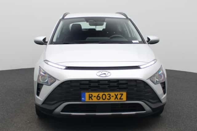 Hyundai Bayon (2022) thumbnail 3