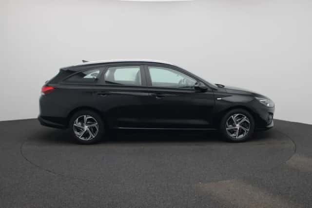 Hyundai i30 (2023) thumbnail 6