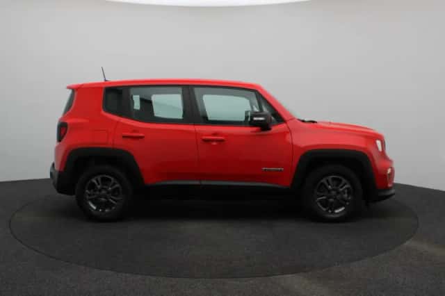 Jeep Renegade (2022) thumbnail 6