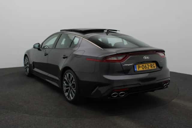 Kia Stinger (2020) thumbnail 3