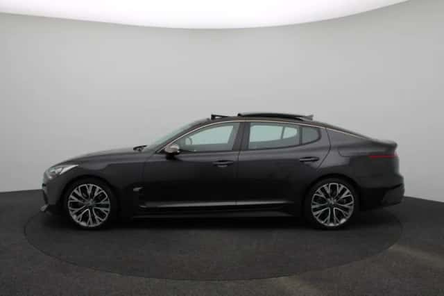 Kia Stinger (2020) thumbnail 4