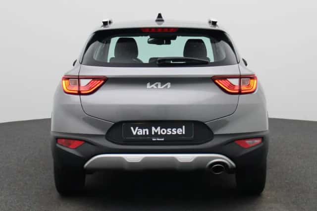 Kia Stonic (2024) thumbnail 6