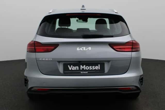 Kia Ceed Sportswagon (2024) thumbnail 6