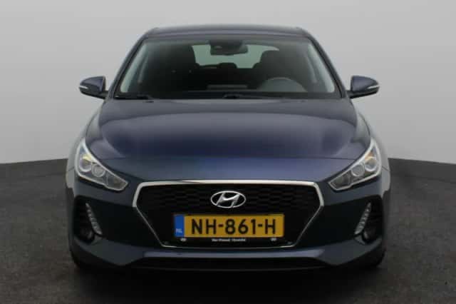 Hyundai i30 (2017) thumbnail 4