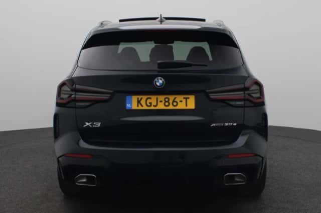 BMW X3 (2023) thumbnail 5