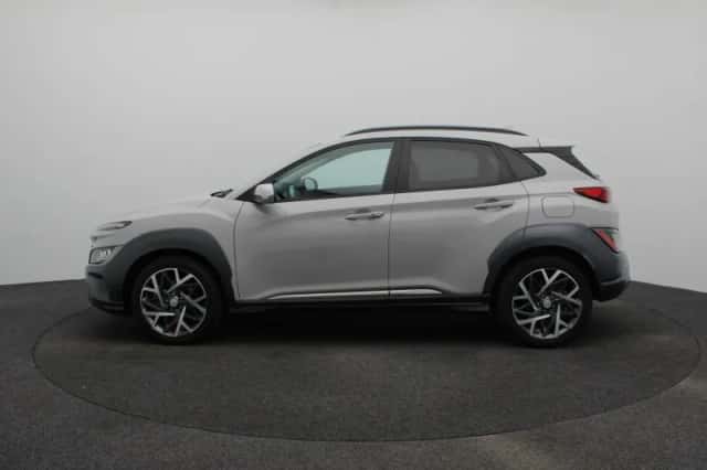 Hyundai Kona (2022) thumbnail 5