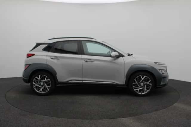 Hyundai Kona (2022) thumbnail 6