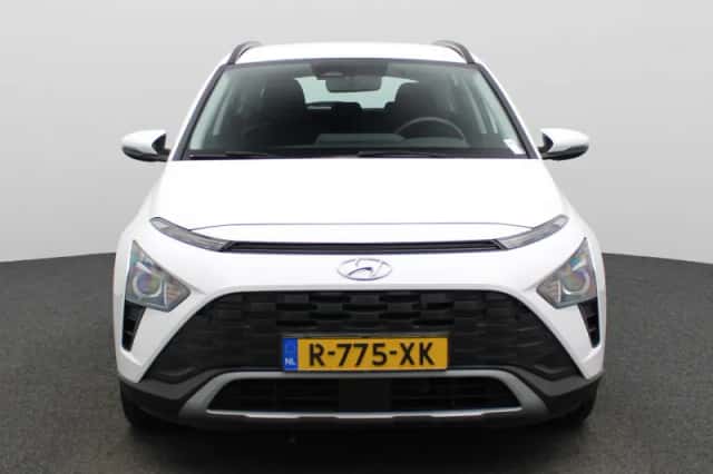 Hyundai Bayon (2022) thumbnail 3