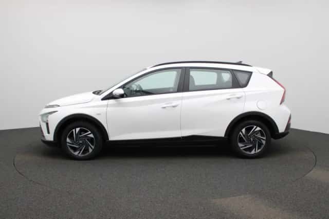 Hyundai Bayon (2022) thumbnail 4