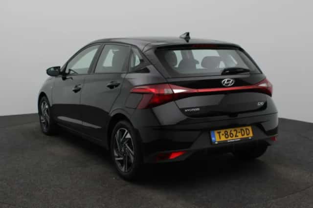 Hyundai i20 (2023) thumbnail 2
