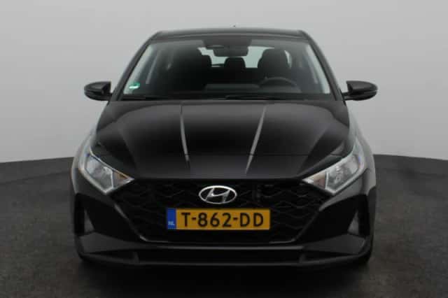 Hyundai i20 (2023) thumbnail 3
