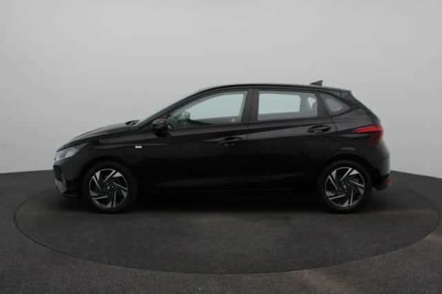 Hyundai i20 (2023) thumbnail 4