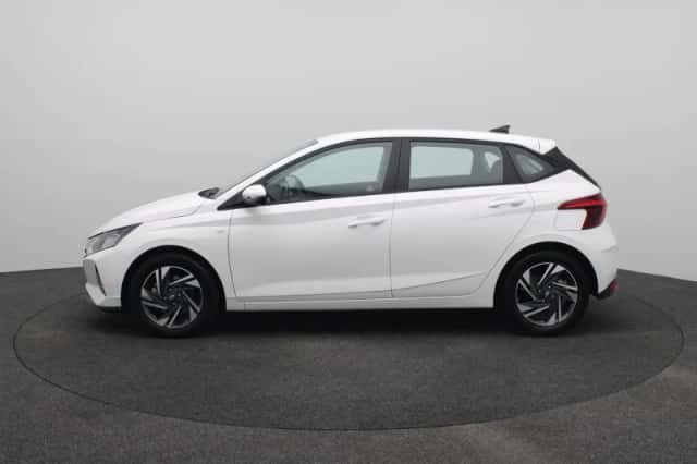 Hyundai i20 (2024) thumbnail 4